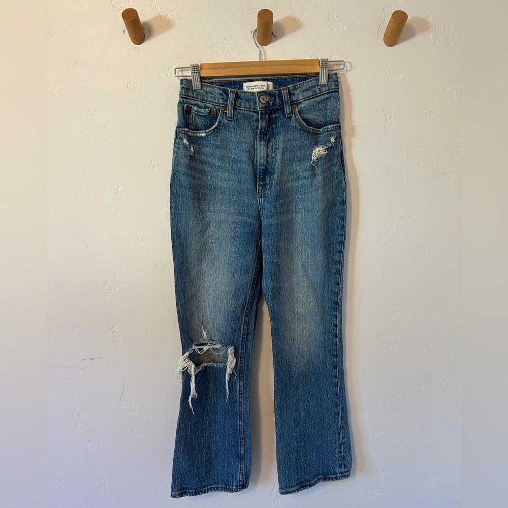Abercrombie & Fitch Ultra HR Kick Flare Sz 24/00R Jeans